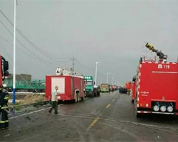 山东东营利津县化工区发生爆炸燃烧